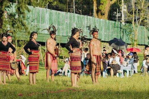 Masyarakat adat di Nusantara mempraktikkan tradisi turun-temurun untuk memelihara kelestarian hutan dan sumber daya air secara berkelanjutan.