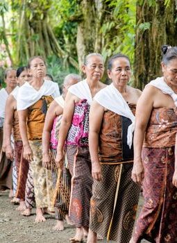 Menjaga Hutan Adat Demi Napas Segar dan Gaya Hidup Berkelanjutan Masyarakat Urban